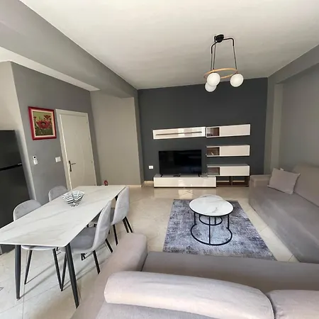 Apartament Luxury Apartment 2 *